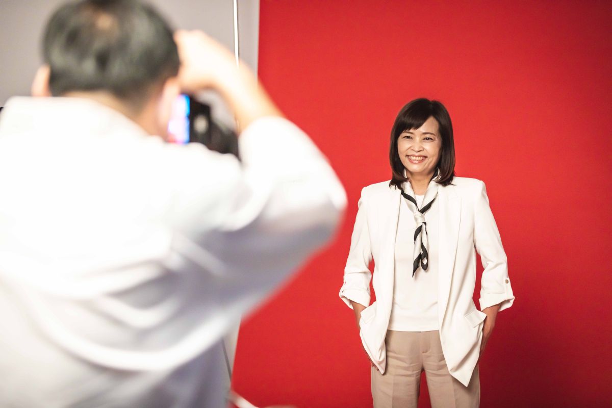 ▲沈慧虹拍攝定裝照。（圖／沈慧虹辦公室提供）