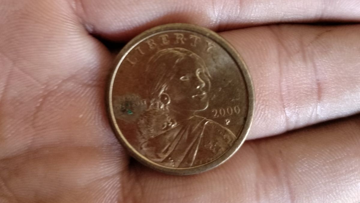 ▲有網友分享，早餐店找他的奇怪硬幣，結果不少內行人一看，認為反而賺到。（圖／爆廢公社公開版）