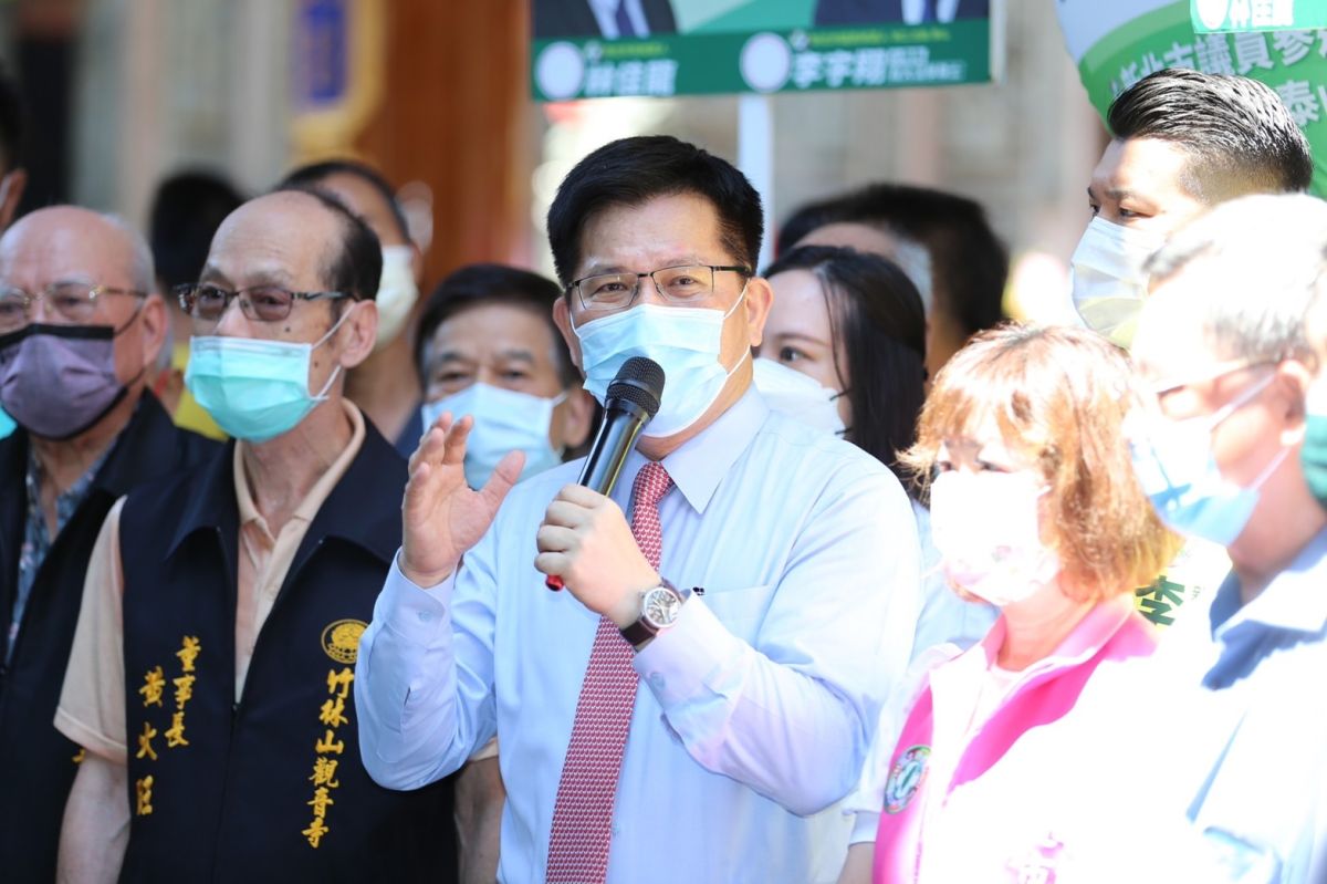 ▲林佳龍指出，他在擔任台中市長的時候，也把后里的垃圾山改造成花田綠廊。（圖／林佳龍團隊提供）