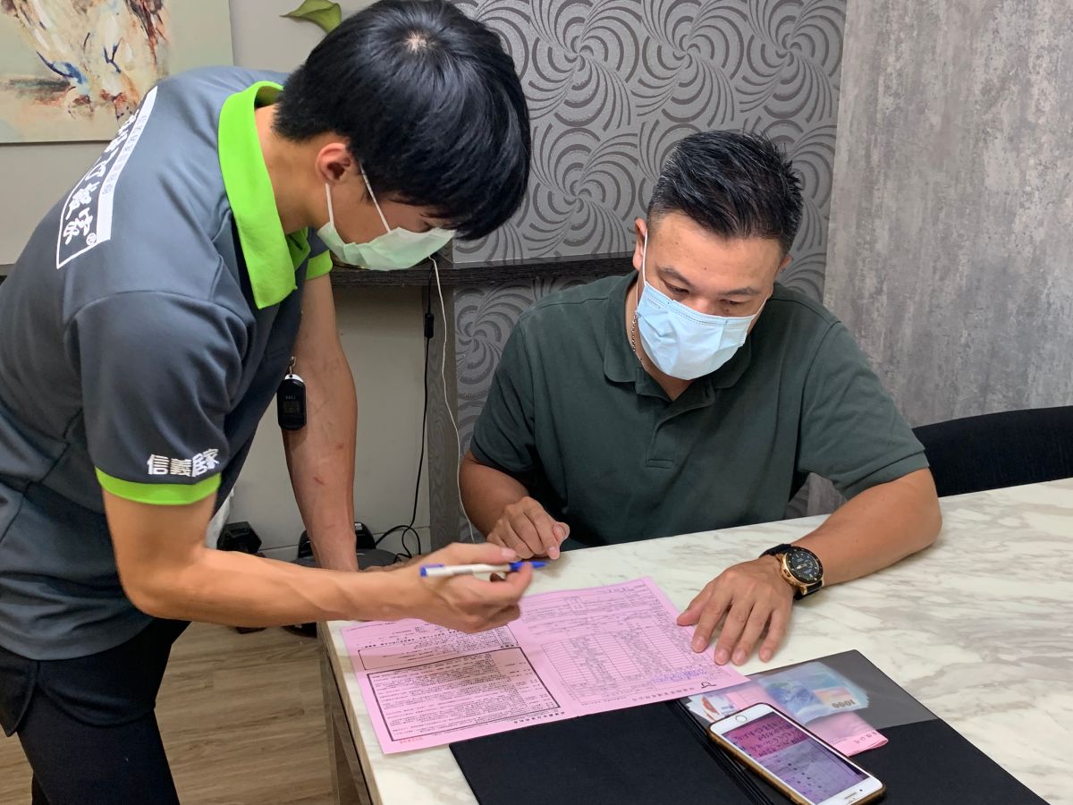 ▲信義居家表示，簽訂搬家合約時，需留意服務條款與因搬運損壞時，是否有賠償條款。（圖／NOWnews資料照片）