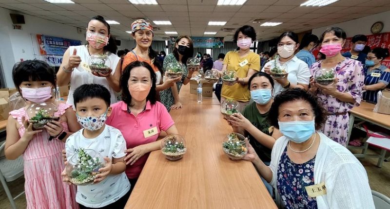 邀請新住民一起瘋玩！多肉植物生態瓶手作課
