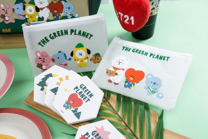 ▲momo購物網聯名「BT21」開心裝收納包,露營款出遊款。(圖/momo購物網提供)