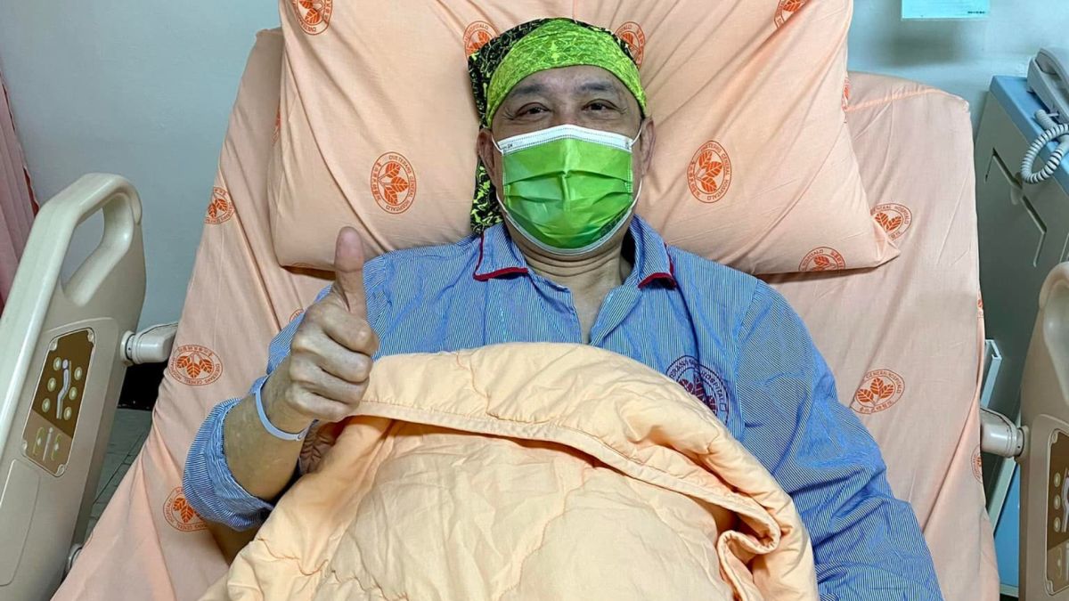 ▲余天中風住院照曝光。（圖／余祥銓臉書）