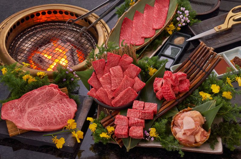 ▲連鎖燒肉品牌以「爽吃日本和牛」為題，推出6款奢華又超值的「日本A5和牛燒肉禮盒」於線上線下販售。（圖／業者提供）