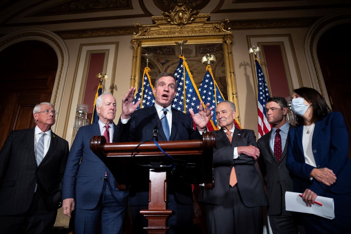 ▲美國參議院當地時間27日通過晶片與科學法案，盼能提升美國本土的半導體及科技競爭力，應對來自中國等方面的威脅。（圖／美聯社／達志影像）