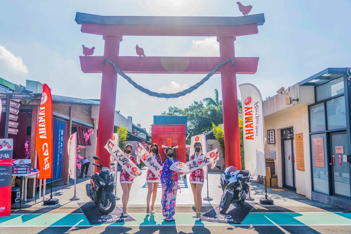 ▲現場除了有披上日式浴衣的美麗SG陪伴所有車主們合照之外，同時也展示了R15M及Force2.0。（圖／品牌提供）