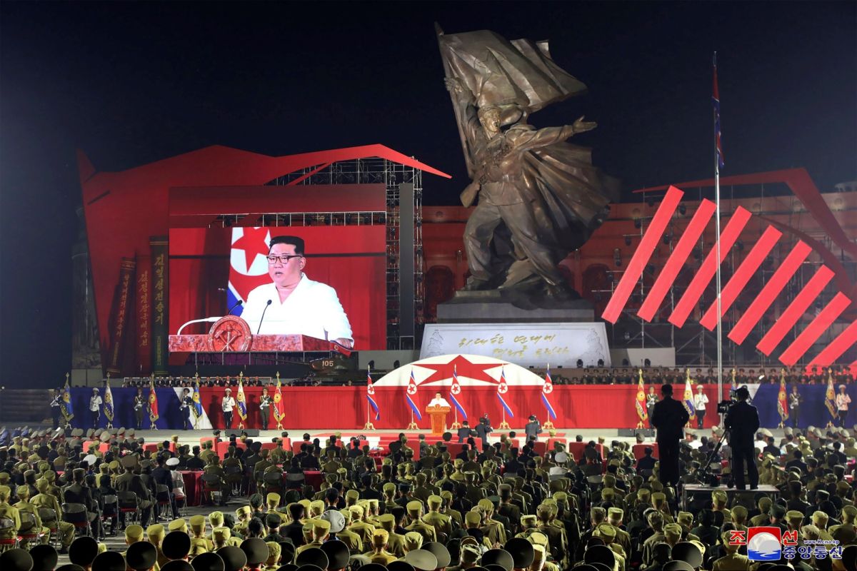 ▲北韓最高領導人金正恩，27日在韓戰停戰69週年（戰勝日）發表演說。（圖／美聯社／達志影像）