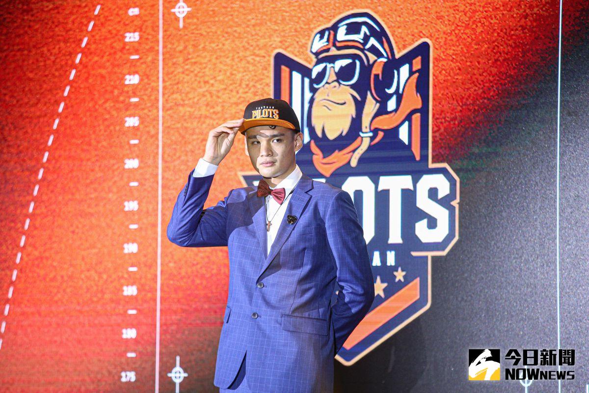 ▲P.LEAGUE+第二屆選秀會選秀狀元政治大學的前鋒張鎮衙。（圖／記者葉政勳攝 , 2022.07.28）