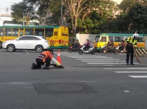 路邊義交「薪水行情」曝光！全場刷一排驚呼：原來有錢領
