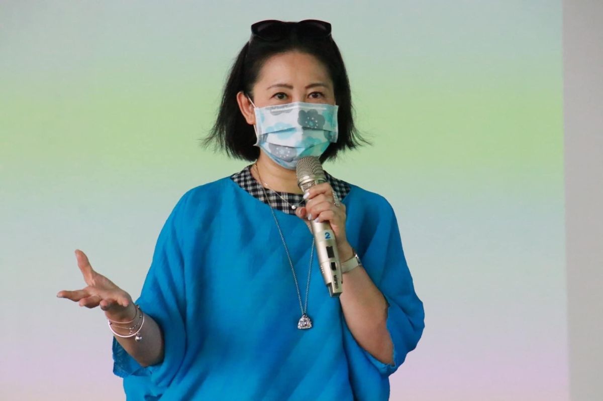 ▲吳思瑤表示，蔣萬安如果要拿香對拜，那也請把香拿好、才不會褻瀆神明、踐踏民意（圖／翻攝自吳思瑤臉書）