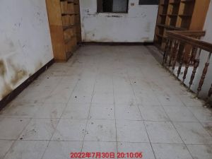 高雄鼠窩5樓清理完成 ▲高雄市三民區一處髒亂民宅淪為鼠窩,環保局近5天來一共出動239名清潔員、近30車次垃圾車及回收車,最終清出31.58噸垃圾。市府表示,相關清潔費用將依規定,由當地區公所向使用人求償。(圖/高雄市環保局提供)