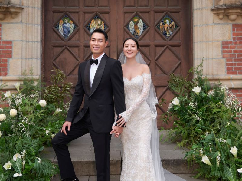 楊祐寧豐滿嬌妻低胸婚紗超辣!賓客排開「閃成三金紅毯」