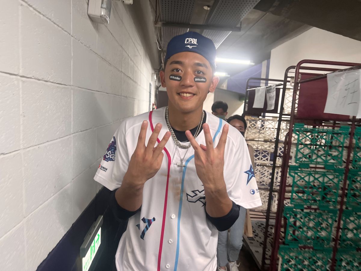 ▲味全龍拿莫・伊漾奪明星賽MVP(圖/簡名杉攝)