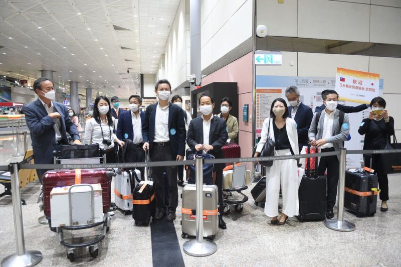邊境管制2年多來首次　日本旅遊業者組「踩線團」抵台
