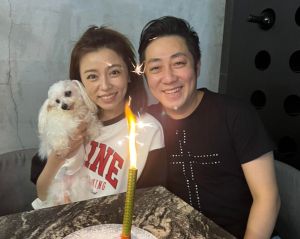 ▲王瞳和艾成慶祝結婚2週年！（圖／民視提供）