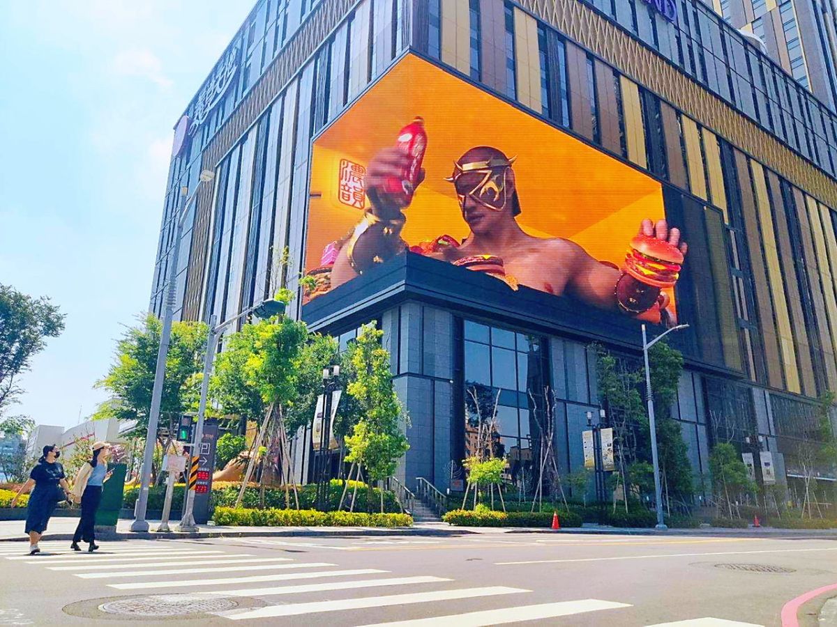 「TWICE高雄快閃店」今開賣！清晨7點現人龍 排隊此規定粉絲讚爆