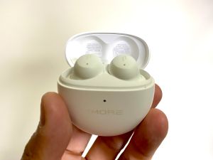 1MORE ComfoBuds Mini迷你豆主動式降噪真無線耳機。(圖/記者周淑萍攝) ▲1MORE ComfoBuds Mini迷你豆主動式降噪真無線耳機。(圖/記者周淑萍攝)