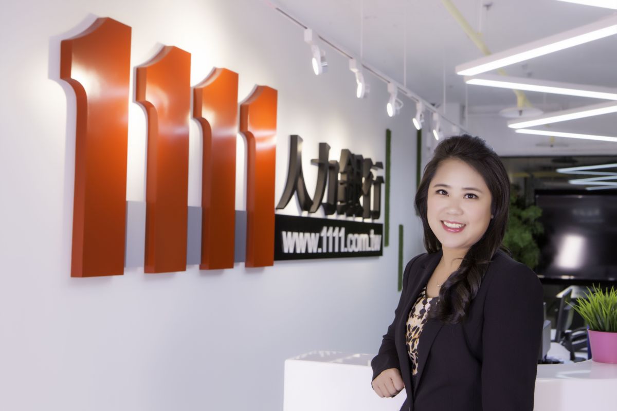 ▲1111人力銀行副董事長劉美葵表示，求職詐騙手法不斷翻新，開啟求職APP就會立即跳出警語標示，提醒求職者謹慎小心。（圖／人力銀行提供）