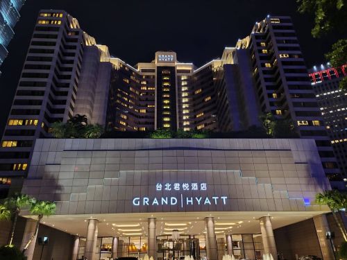 ▲白嘉莉2020年初回台定居，月花30萬元住台北君悅酒店，認為住飯店最方便，沒有在台灣置產的打算。（圖／翻攝畫面）