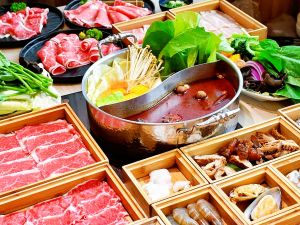 ▲除了以豐盛的餐點滿足聚餐需求,餐飲集團還推出抽獎活動,有機會抽中套餐卷。(圖/築間餐飲集團提供) ▲除了以豐盛的餐點滿足聚餐需求,餐飲集團還推出抽獎活動,有機會抽中套餐卷。(圖/築間餐飲集團提供)