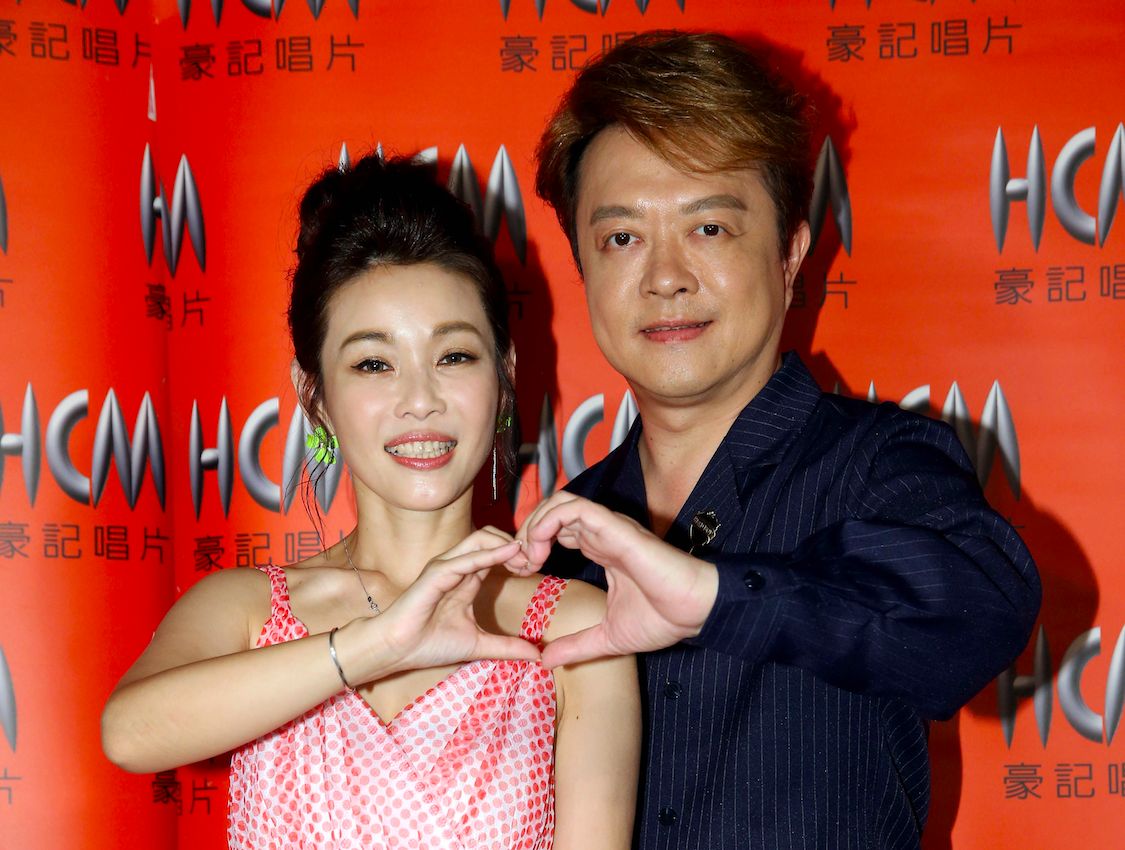 ▲翁立友（右）透露因為疫情關係，收入損失上千萬。（圖／豪記唱片提供）