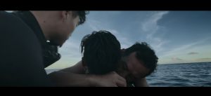 ▲高爾宣新MV用iPhone拍出水中Man味　為求生寫下「Cold」。（圖/記者周淑萍攝）