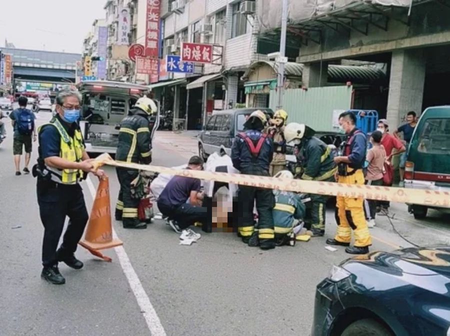 ▲高雄三民區一處高樓建築工地，今日下午1點多的時候一位47歲趙姓男人從6樓墜地，送醫後仍宣告不治。（圖／翻攝畫面）