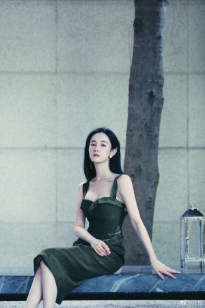 ▲張檬曾整鼻失敗而接不到戲。(圖/張檬微博) ▲張檬曾整鼻失敗而接不到戲。(圖/張檬微博)
