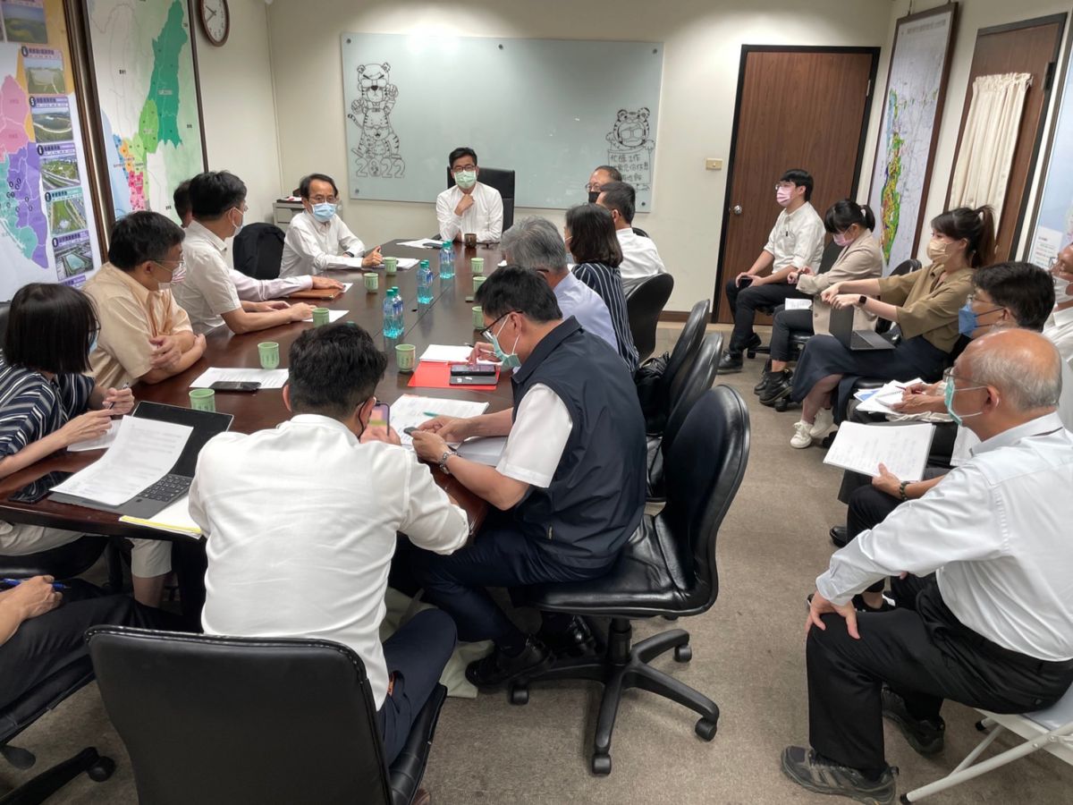 ▲中共軍事威嚇，高雄市長陳其邁晚間邀集相關局處特別召開會議，要確保市府、社會正常運作。（圖／高雄市政府提供）