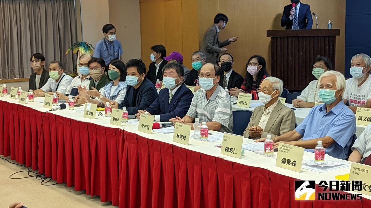 ▲對於中共鎖台軍演，民進黨台北市長參選人陳時中向國人鼓勵表示「堅定不退縮」。（圖／記者鄭宏斌攝，2022.08.05）