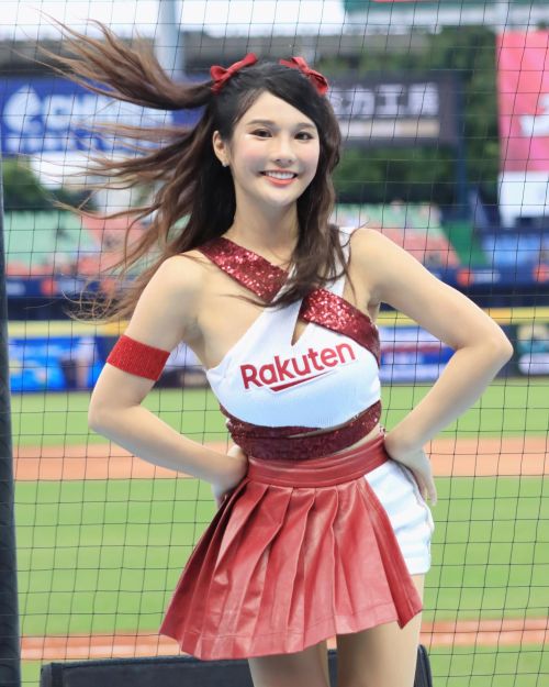 ▲琳妲不只是啦啦隊女神,經營副業也很有頭腦。(圖/琳妲IG) ▲琳妲不只是啦啦隊女神,經營副業也很有頭腦。(圖/琳妲IG)