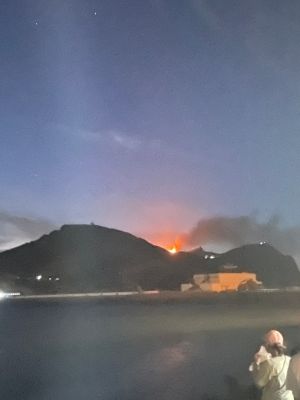 ▲目前火勢已受到控制,詳細起火原因還有待進一步釐清。(圖/翻攝記者爆料網) ▲目前火勢已受到控制,詳細起火原因還有待進一步釐清。(圖/翻攝記者爆料網)