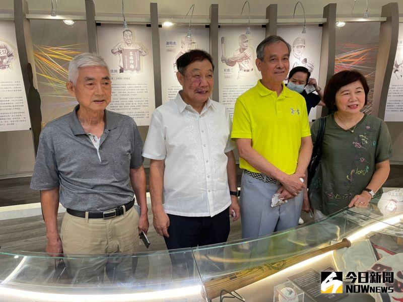 ▲前統一獅林家祥總教練、富邦領隊林華韋、前三商虎總教練譚信民入選名人堂。(圖/吳政紘攝)