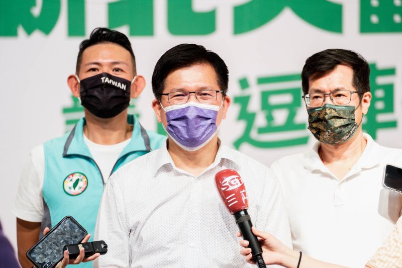 ▲林佳龍與新北綠營議員屢針對侯市府施政提出質疑,獲得高度關注與迴響。(圖/林佳龍辦公室提供)