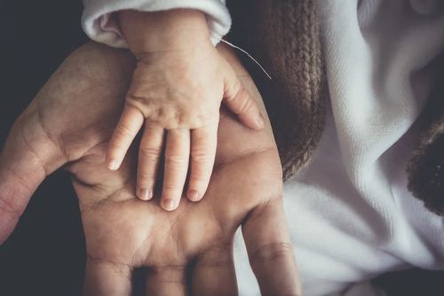 憂鬱父親節?4成3爸爸心理健康亮紅燈 逾半數不求助
