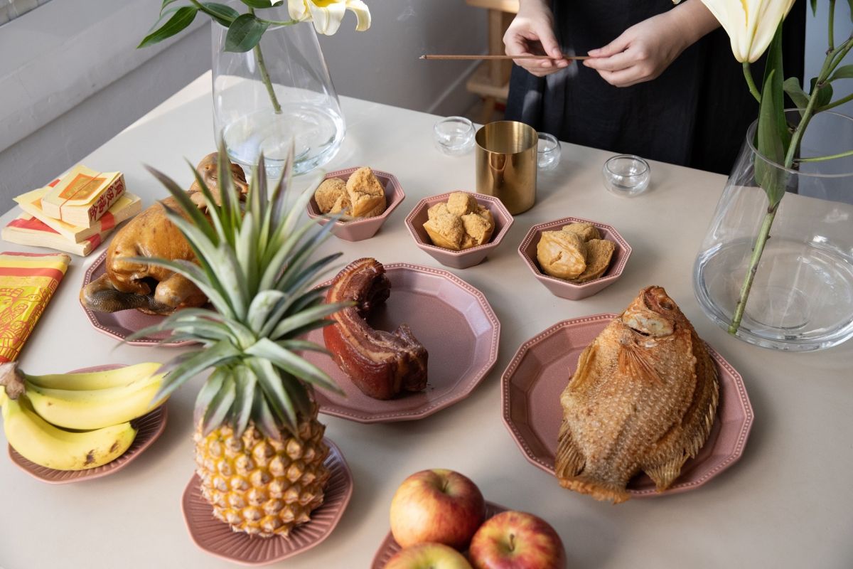 ▲「器皿不選白、敬神36數、以形選食」3步驟採買敬神拜好兄弟都周到。（圖／台灣設計研究院）