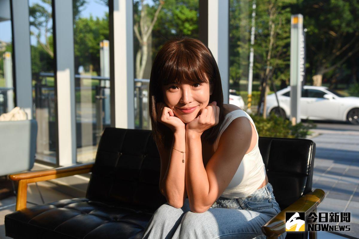 ▲壯壯分享拍攝寫真《壯見蜜桃》心路歷程。（圖／記者陳明安攝）