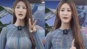 ▲一位大陸正妹直播主帶貨時,結果胸部大走山卻渾然不知,引起網友議論。(圖/翻攝微博) ▲一位大陸正妹直播主帶貨時,結果胸部大走山卻渾然不知,引起網友議論。(圖/翻攝微博)