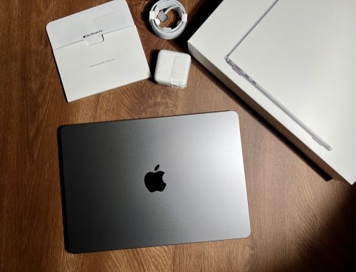 ▲M2 MacBook Air。(圖／記者周淑萍攝)
