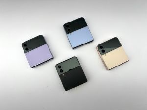 三星最新摺疊旗艦機 Galaxy Z Fold4、Galaxy Z Flip4。(圖/記者董妍廷攝) ▲三星最新摺疊旗艦機 Galaxy Z Fold4、Galaxy Z Flip4。(圖/記者董妍廷攝)