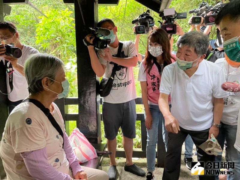 ▲陳時中爬虎山。(圖/記者黃宣尹攝,2022.08.11)
