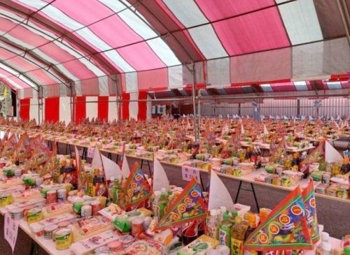 ▲8月12日是中元節，普度可以拜哪些水果、一定要有三牲嗎？網路調查普度供品人氣排行。（圖／家樂福提供）