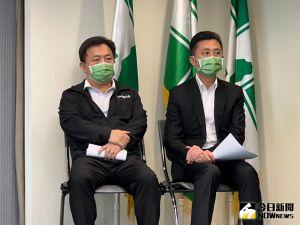 ▲林智堅與林錫耀召開記者會宣布退出桃園市長選舉。（圖／記者朱永強攝，2022.08.12）