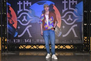 ▲▼王陽明(上圖,下起)、吳卓源、ØZI、J.Sheon到場力挺。(圖/本色音樂) ▲▼王陽明(上圖,下起)、吳卓源、ØZI、J.Sheon到場力挺。(圖/本色音樂)