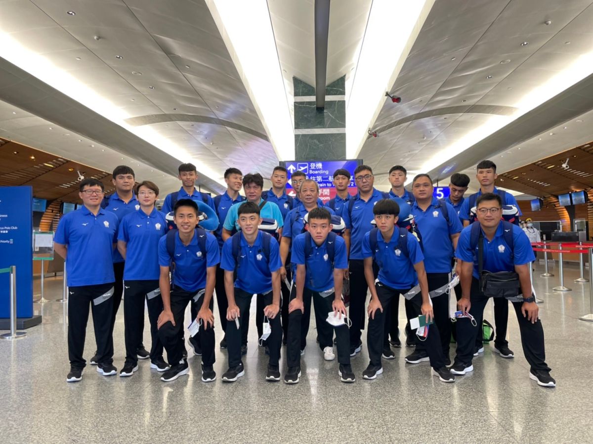 ▲2022年第14屆亞洲U18男子排球錦標賽男排選手出發前往伊朗。(排球協會提供)