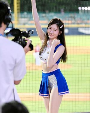 ▲▼游涵君2019年加入富邦啦啦隊。(圖/游涵君臉書) ▲▼游涵君2019年加入富邦啦啦隊。(圖/游涵君臉書)