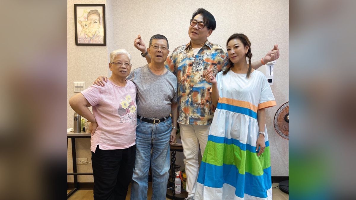 ▲楊繡惠（右一）貼出父母與白雲（右二）的合照，還寫下「來提親了吧」，掀起熱議。（圖／翻攝自楊繡惠臉書）