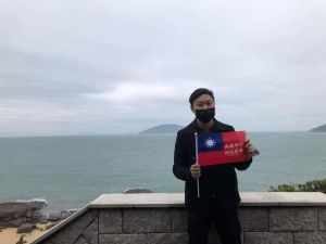 李問強調自己是「中華民國派」,也是「台灣派」 ▲李問強調自己是「中華民國派」,也是「台灣派」。(圖/李問提供)