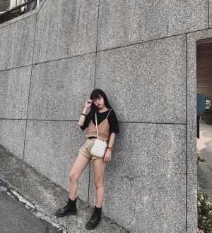 ▲米安自嘲手腳短短,就身體最長。(圖/米安IG) ▲米安自嘲手腳短短,就身體最長。(圖/米安IG)
