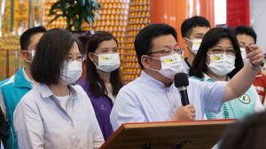 蔡英文赴嘉義市嘉邑九華山地藏庵參拜,李俊俋、王美惠等人一同現身。 ▲蔡英文赴嘉義市嘉邑九華山地藏庵參拜,李俊俋、王美惠等人一同現身。(圖/民進黨提供)